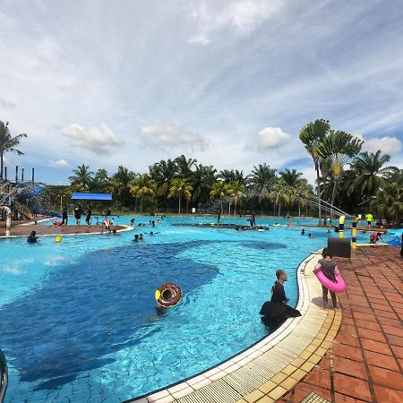 Bukit Beruntung Resort 万挠 外观 照片